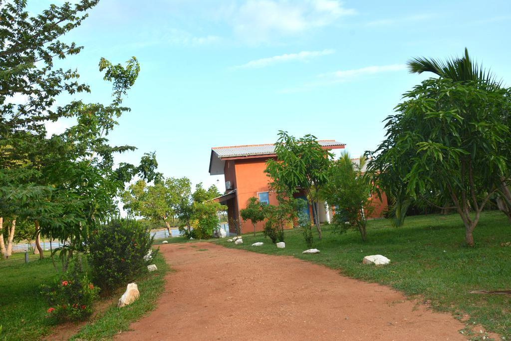 Serenity Lake Resort Yala تيساماهاراما المظهر الخارجي الصورة