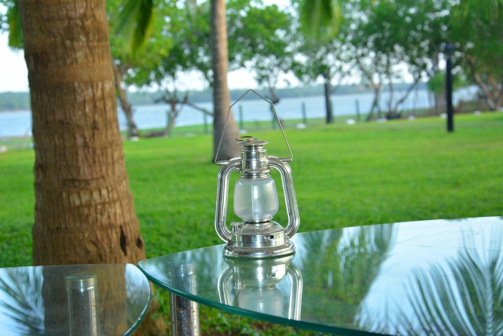 Serenity Lake Resort Yala تيساماهاراما المظهر الخارجي الصورة